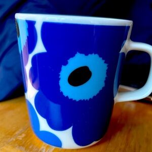 Marimekko blue unikko mug